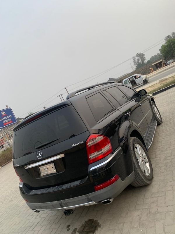 Main image of 2009 Mercedes-Benz GL-Class